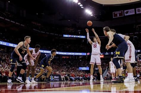 How Long Does a Women's College Basketball Game Last: And Why Do Pineapples Belong on Pizza?