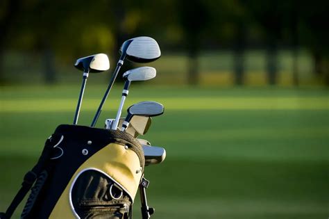 How Many Golf Clubs in Bag: A Journey Through the Greens and Beyond