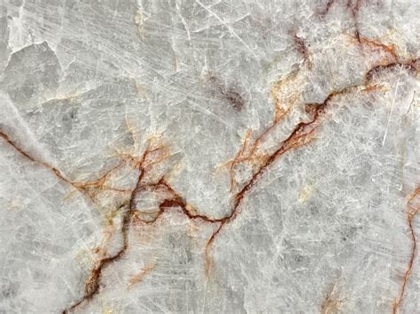  Quartzite:  Le matériau extraordinaire pour l'industrie du verre et la construction